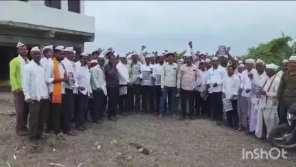 अर्धापूर: मालेगाव येथे शक्तिपीठ महामार्गाच्या विरोधात शेतकरी आक्रमक, शासनाने काढलेल्या आदेशाची शेतकऱ्यांनी केली होळी