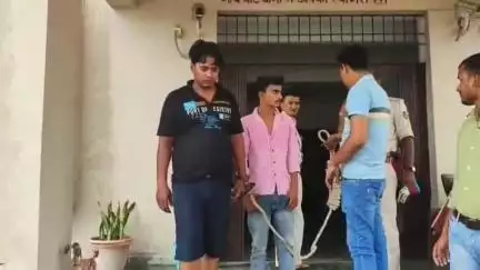 गायघाट: पटशर्मा गांव में शराब के नशे में हंगामा करने वाले दो शख्स गिरफ्तार, पुलिस ने की कार्रवाई