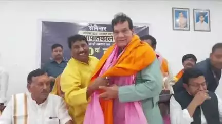 भदोही: भदोही में आपातकाल पर आयोजित कार्यक्रम को मंत्री एके शर्मा ने संबोधित, आपातकाल को बताया लोकतंत्र पर कलंक