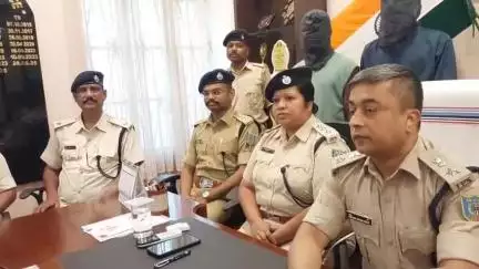 लोहरदगा: लोहरदगा पुलिस ने पीएलएफआई नक्सली संगठन के दो सदस्यों को गिरफ्तार कर जेल भेजा