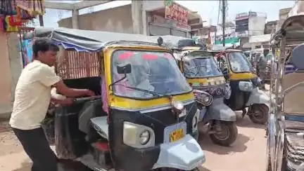 पन्ना: बस स्टैंड पर ई-रिक्शा व ऑटो स्टैंड नहीं होने से सड़क पर लगता है जाम, आमजन परेशान #jansamasya
