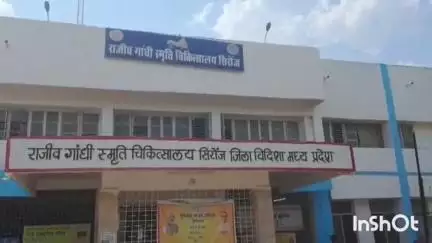 सिरोंज: लटेरी रोड निवासी युवक को बोवनी के दौरान जहरीले सर्प ने काटा, अस्पताल में इलाज जारी