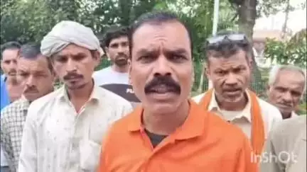 आष्टा: वेयरहाउस आपूर्ति निगम अफसर की हिटलरशाही, 20 वर्षों से हम्मल बेरोजगार, आष्टा एसडीएम को ज्ञापन