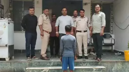 जैसीनगर: अवैध शराब परिवहन करने वाला फरार आरोपी जैसीनगर पुलिस द्वारा सिहोरा के ढाबे से गिरफ्तार