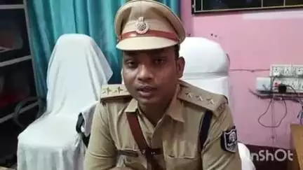 भभुआ: भभुआ पोस्ट ऑफिस गली के पास मंगलवार की देर रात तीन अपराधियों ने की फायरिंग