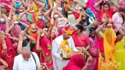 शाजापुर: ग्राम बमोरी के श्रीराम मंदिर में मां शीतला की हुई पुनर्स्थापना, भव्य कलश यात्रा का हुआ आयोजन