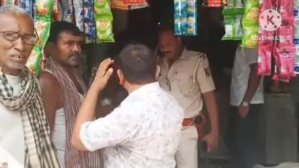 चंडी: रामघाट बाजार में अजय किराना दुकान में अज्ञात चोरों ने सेंधमारी कर ₹40 हजार नकद और डेढ़ लाख का सामान चुराया