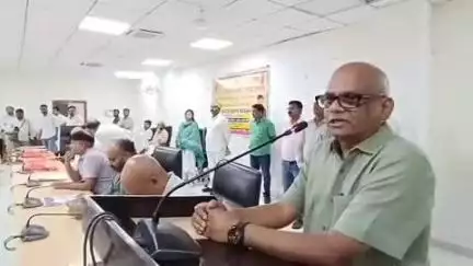राष्ट्रीय क्षय उन्मूलन कार्यक्रम के तहत सर्किट हाउस में पोषण पोटली वितरण कार्यक्रम का आयोजन हुआ
