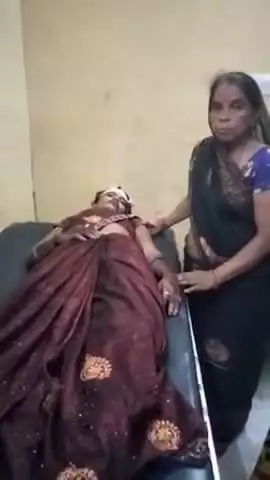 माधौगढ़: माधौगढ़ नगर के चितौरा रोड पर काली माता मंदिर के पास तेज रफ्तार बाइक सवार ने महिला को मारी टक्कर, महिला हुई घायल