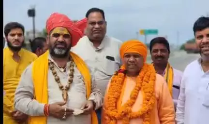 नौगढ़: बाबा बलराम दास के सिद्धार्थनगर में आगमन पर विधायक ने किया स्वागत एवं अभिनंदन