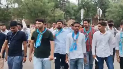 पाली: बांगड़ महाविद्यालय में स्कूटी वितरण करने की मांग को लेकर विद्यार्थियों ने अतिरिक्त जिला कलेक्टर को सोपा ज्ञापन#jansamsya