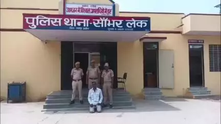 फुलेरा मु. सांभर: सांभर लेक थाना पुलिस ने मारपीट कर हत्या के प्रयास के मामले में फरार आरोपी को किया गिरफ्तार