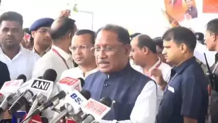रायपुर: सीएम साय ने बाबा विश्वनाथ के दर्शन का आशीर्वाद प्राप्त किया, छत्तीसगढ़वासियों के सुख, समृद्धि एवं खुशहाली की कामना की