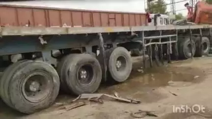 किशनगढ़: पाटन गांव हाइवे पर तेज रफ्तार ट्रक ने खड़े ट्रेलर को मारी टक्कर, ट्रेलर के आगे खड़ा ट्रक भी आया चपेट में, गार्ड की मौत