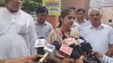 रोहतक: एमडीयू के पास बबीता फोगाट ने कहा, कांग्रेस से बेहतर बीजेपी के कार्यकाल में खेल और खिलाड़ियों का हुआ विकास