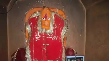 कन्नौज: कन्नौज शहर के मानपुर रोड पर स्थित हनुमान जी के मंदिर में भक्तों की मनोकामनाएं होती हैं पूरी