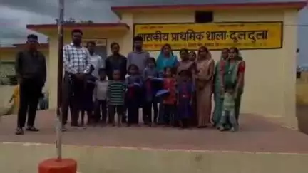 सिमगा: दुलदुला शासकीय विद्यालय में शाला प्रवेशोत्सव मनाया गया, जनपद पंचायत उपाध्यक्ष सहित अन्य रहे उपस्थित