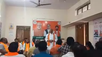 నిర్మల్: జిల్లా కేంద్రంలోని బీజేపీ కార్యాలయంలో ఎమర్జెన్సీ వ్యతిరేక దినోత్సవ కార్యక్రమం, పాల్గొన్న ఎమ్మెల్యే రామారావు పటేల్