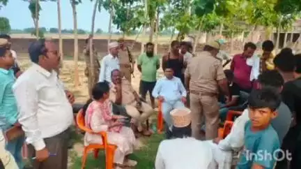 नानपारा: डिहवा गांव में मस्जिद-मदरसे के निर्माण विवाद का एसडीएम और सीओ ने किया समाधान, नए निर्माण पर रोक