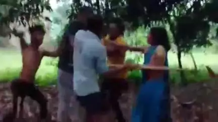 पीलीभीत: गांव बरगदिया में आम तोड़ने का विरोध करने पर बुजुर्ग की पिटाई, अस्पताल में कराया गया भर्ती
