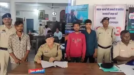 चांपा: नाबालिग बालिका को बहला-फुसलाकर भगा ले जाने और दैहिक शोषण में सहयोग करने वाले 3 आरोपियों को चांपा पुलिस ने किया गिरफ्तार