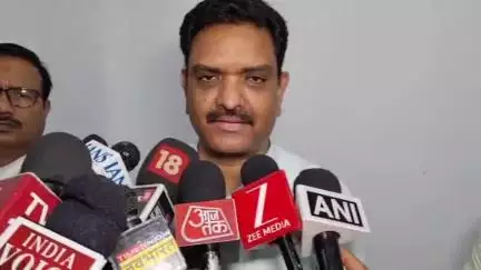 हरदोई: समाज कल्याण मंत्री का बयान, मुख्यमंत्री सामूहिक विवाह योजना में फर्जीवाड़ा रोकने के लिए वर-वधू का होगा आधार वेरीफिकेशन