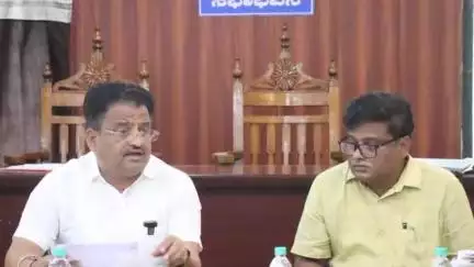 ಸಿಂದಗಿ: ಪಟ್ಟಣದ ಪುರಸಭೆ ಕಚೇರಿಯಲ್ಲಿ ಆಶ್ರಯ ಸಮಿತಿ ಸಭೆ ನಡೆಸಿದ ಶಾಸಕ ಅಶೋಕ್ ಮನಗೂಳಿ