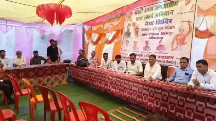 बटियागढ़: ग्राम सिंगपुर में मेगा शिविर का हुआ आयोजन, SDM व तहसीलदार रहे मौजूद