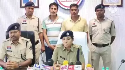 बलौदाबाज़ार: करोड़ों रुपए की ठगी करने वाले ग्राम महकम निवासी दो आरोपियों को किया गया गिरफ्तार, एसपी ने किया खुलासा