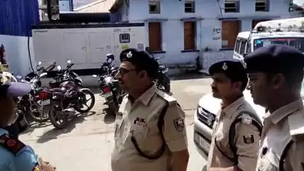 समस्तीपुर: सदर डीएसपी ने सदर अस्पताल की सुरक्षा को लेकर ड्यूटी पर तैनात गार्ड से ली जानकारी