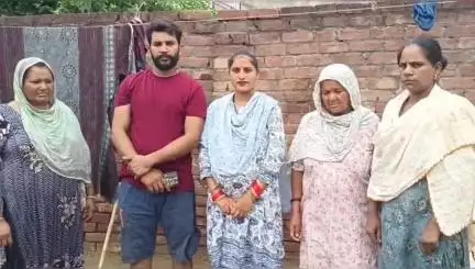 ਅੰਮ੍ਰਿਤਸਰ 2: ਪਿੰਡ ਲੱਧੜ ਵਿਖੇ ਡੇਢ ਸਾਲ ਪਹਿਲਾਂ ਕੋਰਟ ਮੈਰਿਜ ਕਰਵਾਉਣ ਵਾਲੇ ਜੋੜੇ ਨੂੰ ਲੜਕੀ ਦੇ ਪੇਕੇ ਪਰਿਵਾਰ ਵੱਲੋਂ ਲਗਾਤਾਰ ਮਿਲ ਰਹੀਆਂ ਧਮਕੀਆਂ