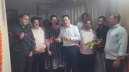जळगाव: आणीबाणीला ५० वर्षे पूर्ण : अल्पबचत भवनात विशेष प्रदर्शनाचे जलसंपदा मंत्री गिरीश महाजन यांच्या हस्ते उद्घाटन