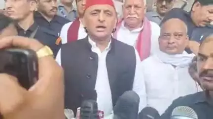 फर्रूखाबाद ,त्रयदर्शी  कार्यक्रम में पहुंचे समाजवादी पार्टी के राष्ट्रीय अध्यक्ष पूर्व मुख्यमंत्री अखिलेश यादव