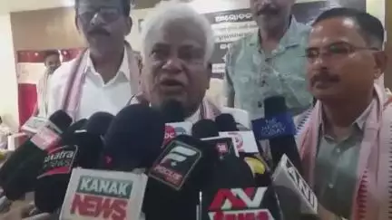 ଢେଙ୍କାନାଳ ସଦର: ସମ୍ବିଧାନ ହତ୍ୟା ଦିବସ ପାଳନ କରାଯାଇଛି ବୋଲି ସାଂସଦ ଜିଲ୍ଲା ବିଜେପି କାର୍ଯ୍ୟାଳୟଠାରେ ପ୍ରକାଶ କଲେ