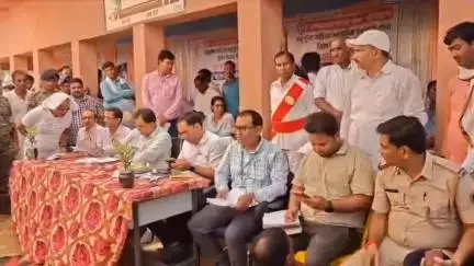 सूरजगढ़: सिंघौल गांव में डॉक्टर अंबेडकर समग्र सेवा अभियान के तहत विशेष विकास शिविर का आयोजन, DM हुए शामिल