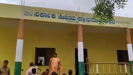 ಚಳ್ಳಕೆರೆ: ಗ್ರಾಪಂ ನಿಂದ ಹೊಡೆದು ಹಾಕಿದ ಶಾಲಾ ಶೌಚಾಲಯ; ಭೋಗನಹಳ್ಳಿಯಲ್ಲಿ ಮಲ,ಮೂತ್ರ ವಿಸರ್ಜನೆಗೆ ಹೊಲ ಆಶ್ರಯಿಸಿದ ವಿದ್ಯಾರ್ಥಿಗಳು