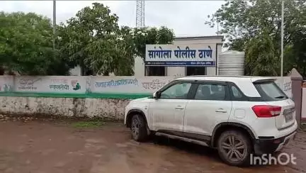 सांगोला: अरुण अँड कंपनीस कर्जाचे आमिष दाखवून ३७ लाख रुपयांची फसवणूक; तिघांवर सांगोला पोलिस ठाण्यात गुन्हा दाखल