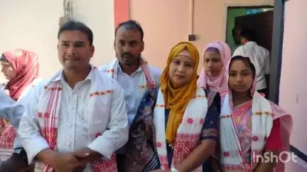 বিশ্বনাথ: ব্লকত ১নং ছোৱাগুৰি গাঁও পঞ্চায়তৰ সভানেত্রী হিচাপে আর্ফিনা খাতুনৰ জয়লাভ, বিধায়ক প্ৰমোদ বৰঠাকুৰৰ অংশগ্ৰহণ