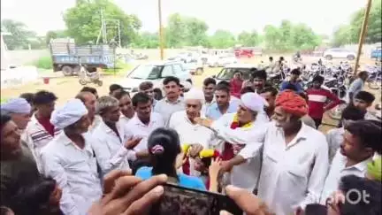 દિયોદર: નવાપુરા ગ્રામ પંચાયતના સરપંચ પદે બાબરાભાઈ પટેલની ભવ્ય જીત