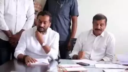సిద్దిపేట అర్బన్: మల్లన్న సాగర్ 12వ ప్యాకేజ్ పనులపై ఇరిగేషన్ అధికారులు, మెగా కంపెనీ ప్రతినిధులతో ఎంపీ రఘునందన్ రావు సమీక్ష నిర్వహణ