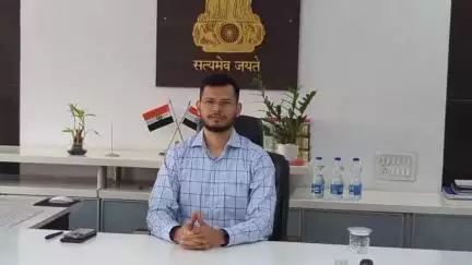 ગોધરા: પંચમહાલ જિલ્લા કલેક્ટર તરીકે અજય દહિયાએ વિધિવત રીતે ચાર્જ સંભાળ્યો હતો