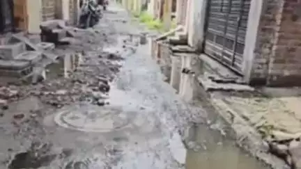 जगाधरी: गली में फैली गंदगी और खड़े पानी से परेशान है आजाद नगर वासी, शिकायत पर भी नहीं निकल रहा हल #Jansamasya