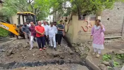 बुलढाणा: शहरातील प्रभाग क्रमांक ७ येथे आमदार संजय गायकवाड यांनी भेट देऊन केली पाहणी