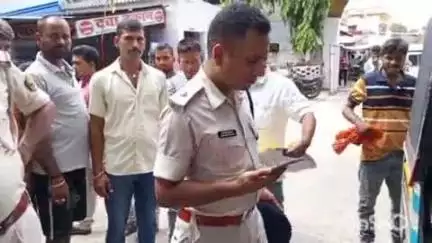 मदनपुर: दर्जी बीघा मोड़ के पास एनएच-2 पर अज्ञात वाहन की चपेट में आकर इलेक्ट्रिक स्कूटी सवार की हुई मौत