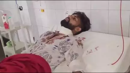 बांसवाड़ा: आनंदपुरी थाने के बाहर साली को भगाने वाले आरोपी जीजा ने ब्लेड से काटा अपना गला, MG अस्पताल में उपचार जारी