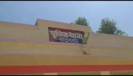 रावतसर: रावतसर में जमीन पर कब्जे व फसल नष्ट करने के प्रयास के आरोप में 17 जनों पर रावतसर पुलिस थाने में मामला दर्ज