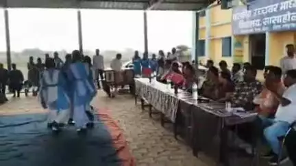 तिल्दा: सासाहोली शासकीय उच्चतर माध्यमिक विद्यालय में संकुल स्तरीय शाला प्रवेशोत्सव कार्यक्रम आयोजित
