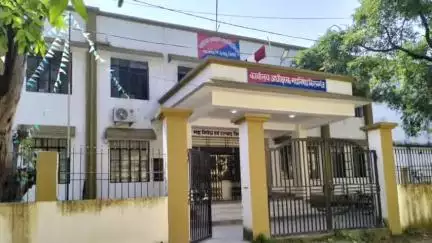 किशनगंज: शराब के खिलाफ उत्पाद विभाग की बड़ी कार्रवाई, चेक पोस्टों पर पांच लोग गिरफ्तार