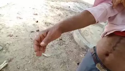 महोबा: महुआबंध गांव में पत्नी के मायके जाने से नाराज़ युवक ने खेत में पीड़ित पर लोहे की रॉड से किया हमला, न्याय की मांग
