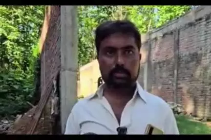 तुलसीपुर: भाथर के ग्रामीणों ने हिंदू देवी-देवताओं पर अश्लील पोस्ट करने वाले के खिलाफ थाने में की शिकायत, सख्त कार्रवाई की मांग